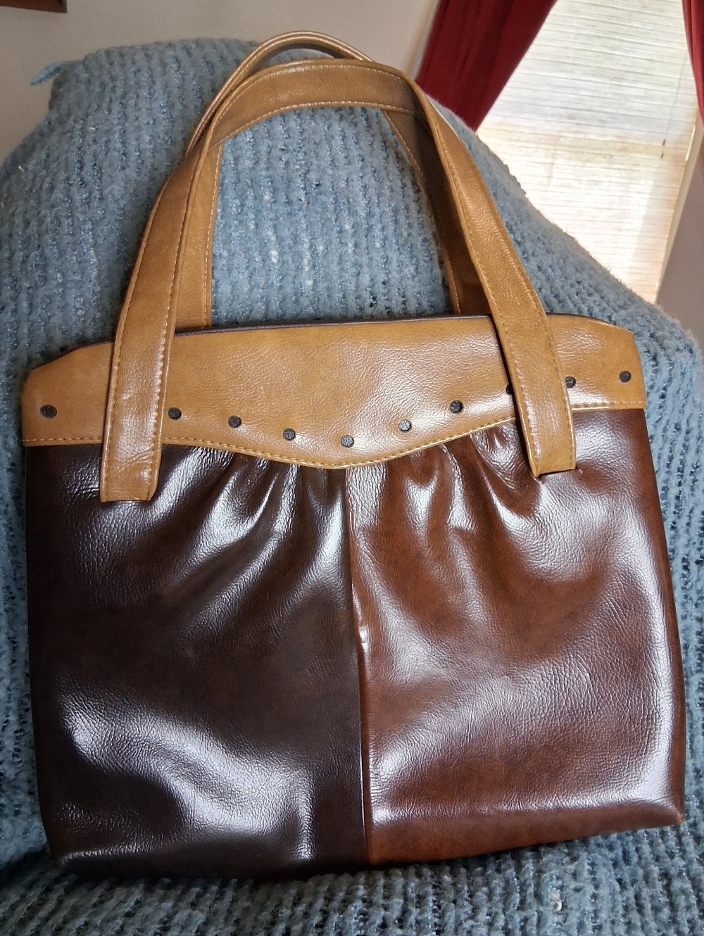 Vintage Two-Tone Brown Faux Leather Tote Pocket Book Purse